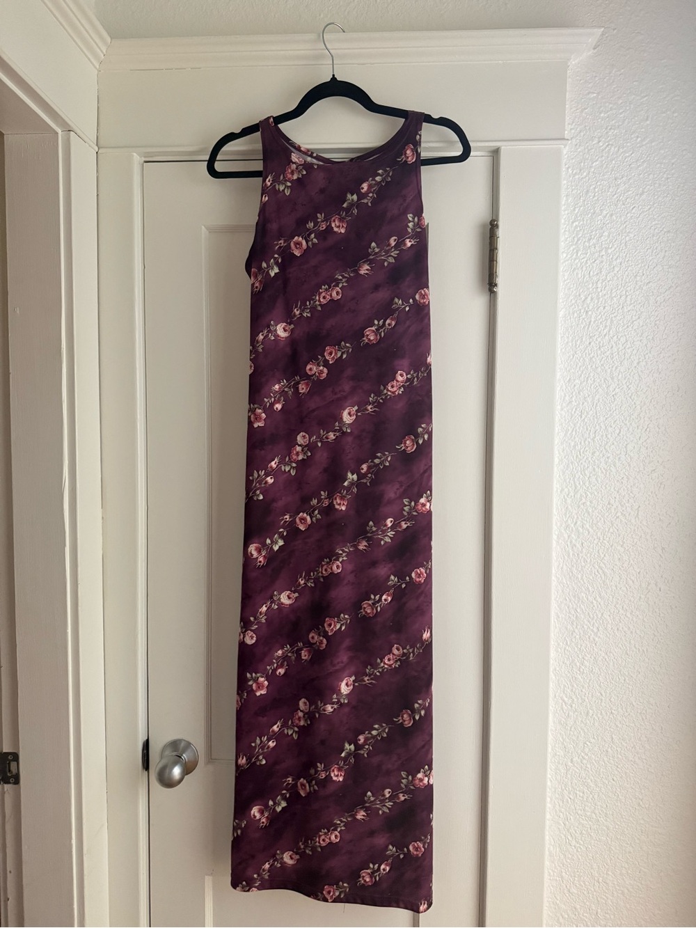 Sleeveless Floral Maxi Dress in Plum